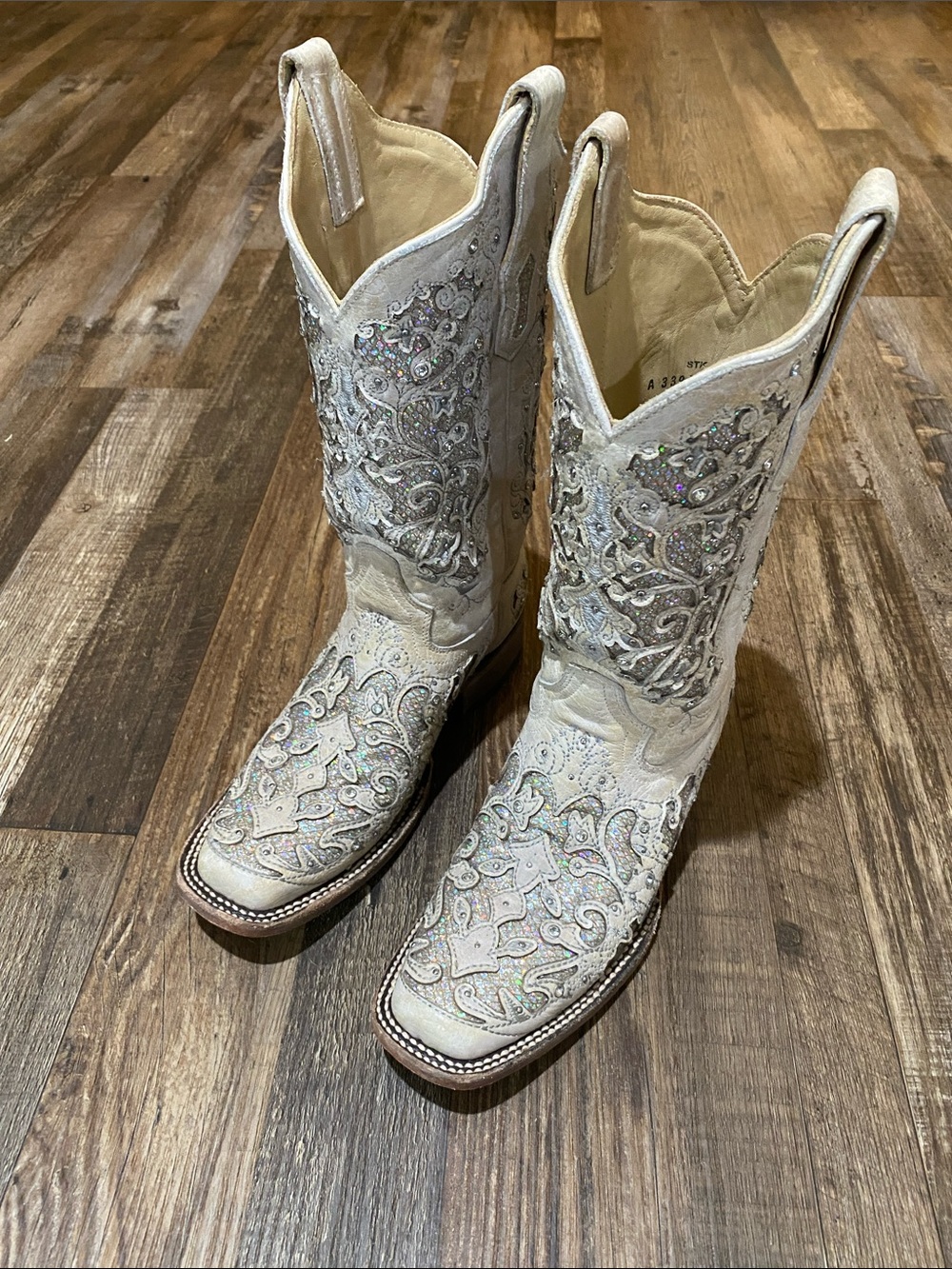 Corral Embellished Cream Western Heeled Boots with Iridescent Accents